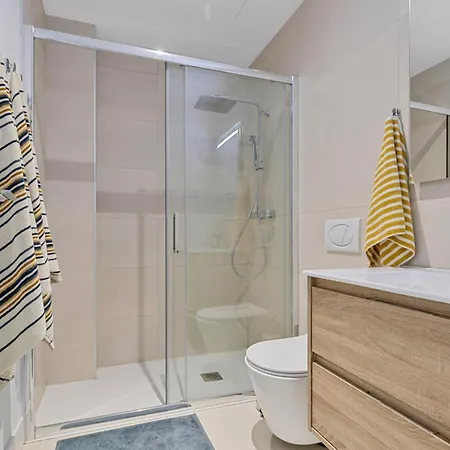 Elegant In Higueron With Stunning Sea Views * פואנגירולה