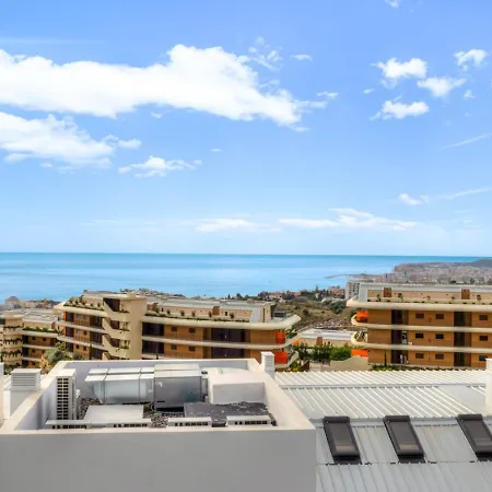 Elegant In Higueron With Stunning Sea Views פואנגירולה