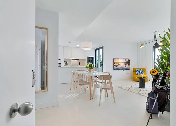 Elegant In Higueron With Stunning Sea Views Fuengirola