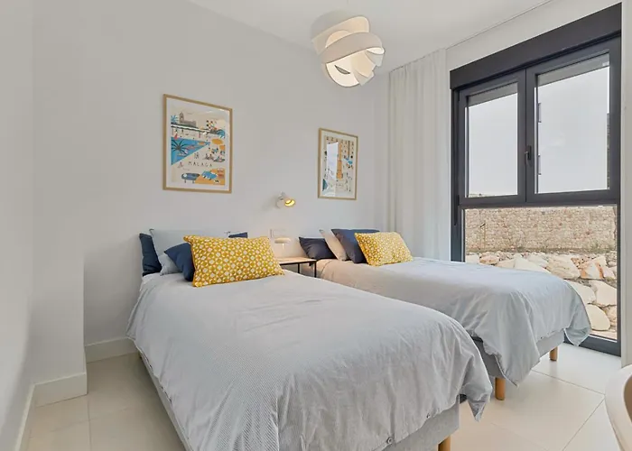 Apartment Elegant In Higueron With Stunning Sea Views *