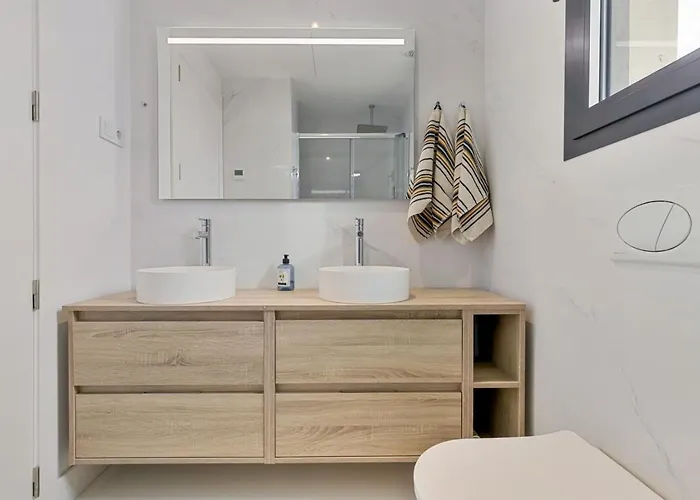 Elegant In Higueron With Stunning Sea Views *