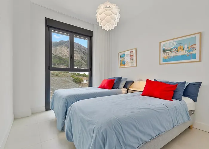 Apartment Elegant In Higueron With Stunning Sea Views Fuengirola