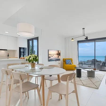 Daire Elegant In Higueron With Stunning Sea Views